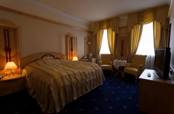 Hotel Fuerstenhof Bad Bertrich Room photo